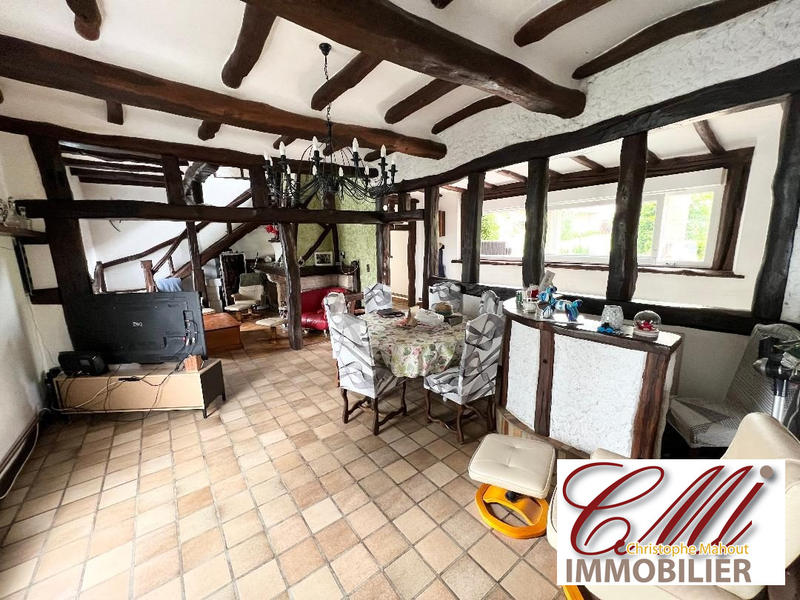 Maison - 208 m² - 6 pièces