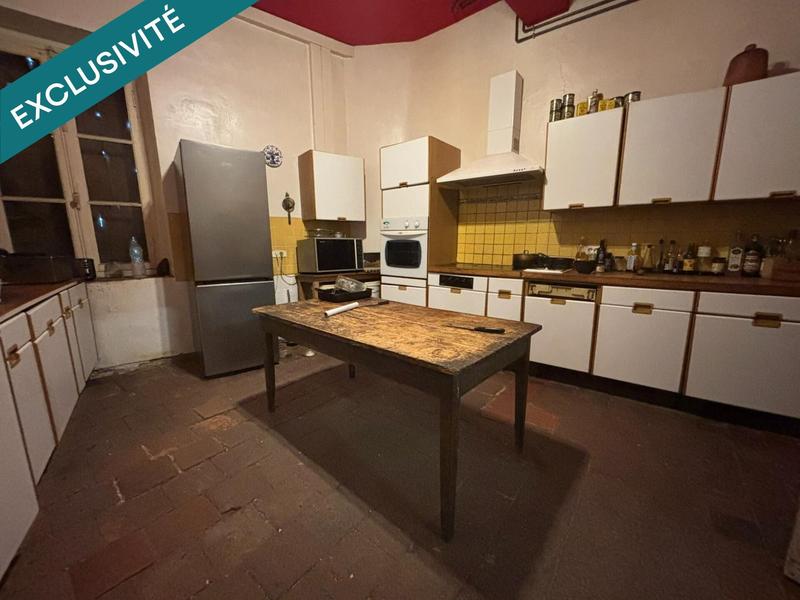 Propriété - 424 m² - 15 pièces