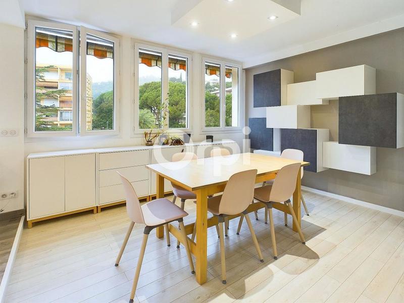 Loft - 84 m² - 3 pièces