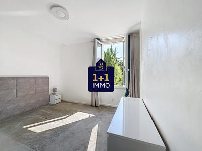 Maison traditionnelle - 107 m² - 6 pièces