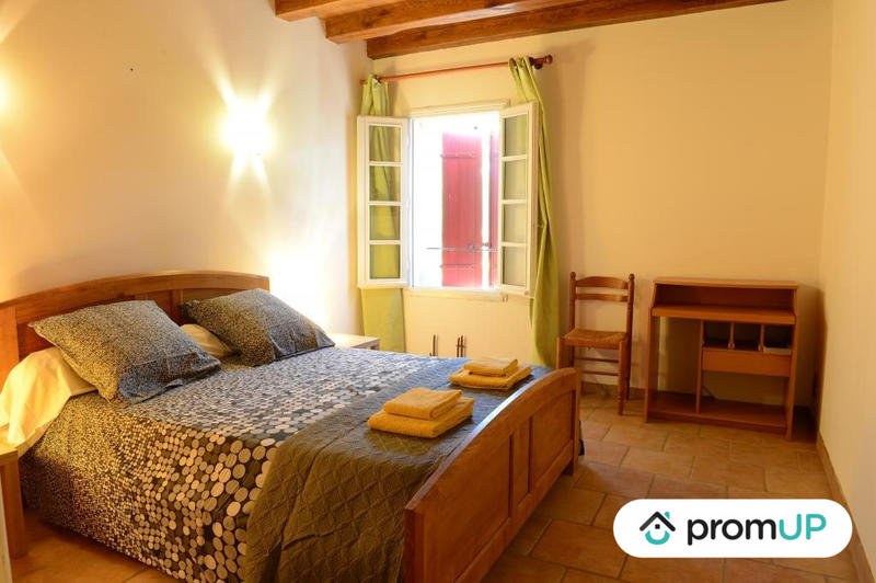 Maison - 780 m² - 18 pièces