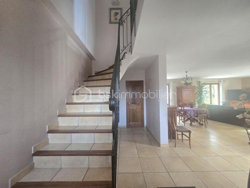Maison - 174 m² - 6 pièces