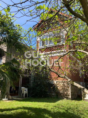 Maison - 168 m² - 8 pièces