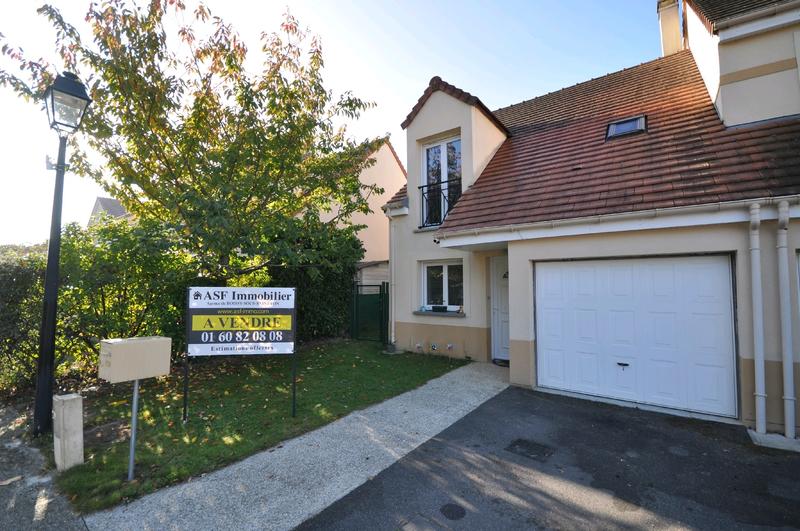 Maison - 81 m² - 5 pièces