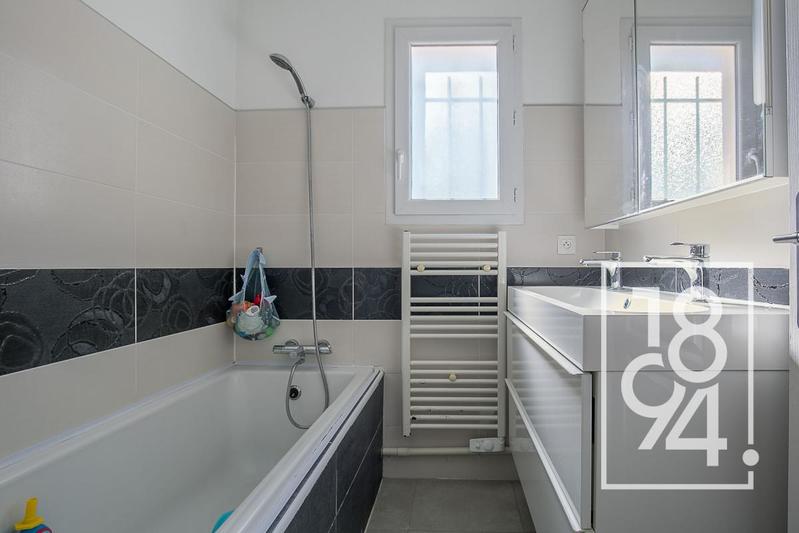 Maison - 102 m² - 5 pièces