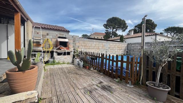 Maison - 96 m² - 4 pièces