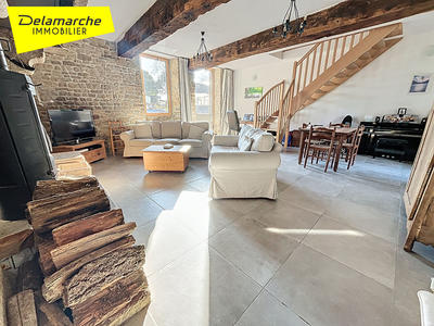 Maison - 163 m² - 9 pièces