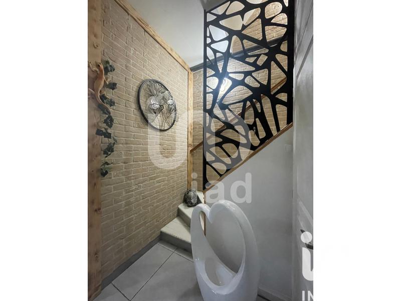 Maison - 277 m² - 8 pièces