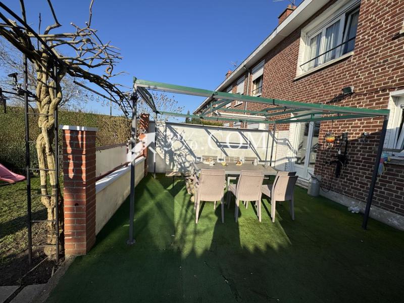 Maison - 92 m² - 6 pièces