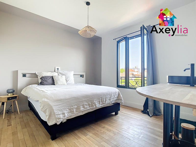 Maison - 155 m² - 8 pièces