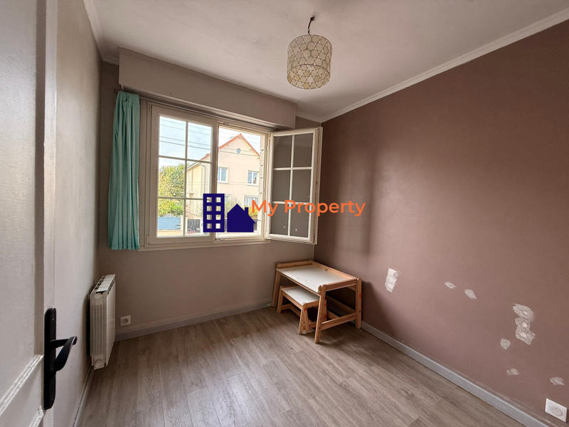 Maison traditionnelle - 94 m² - 4 pièces