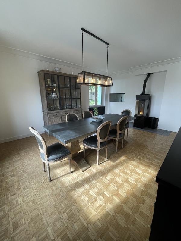 Maison traditionnelle - 265 m² - 11 pièces