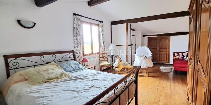 Maison - 190 m² - 8 pièces