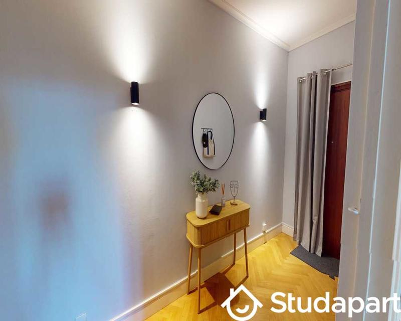 Chambre - 90 m² - 1 pièce