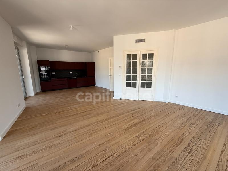 Appartement bourgeois - 107 m² - 4 pièces