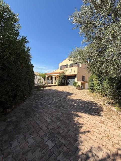 Villa - 137 m² - 5 pièces
