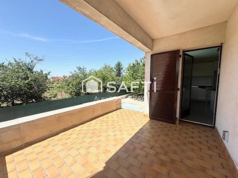 Maison - 180 m² - 6 pièces