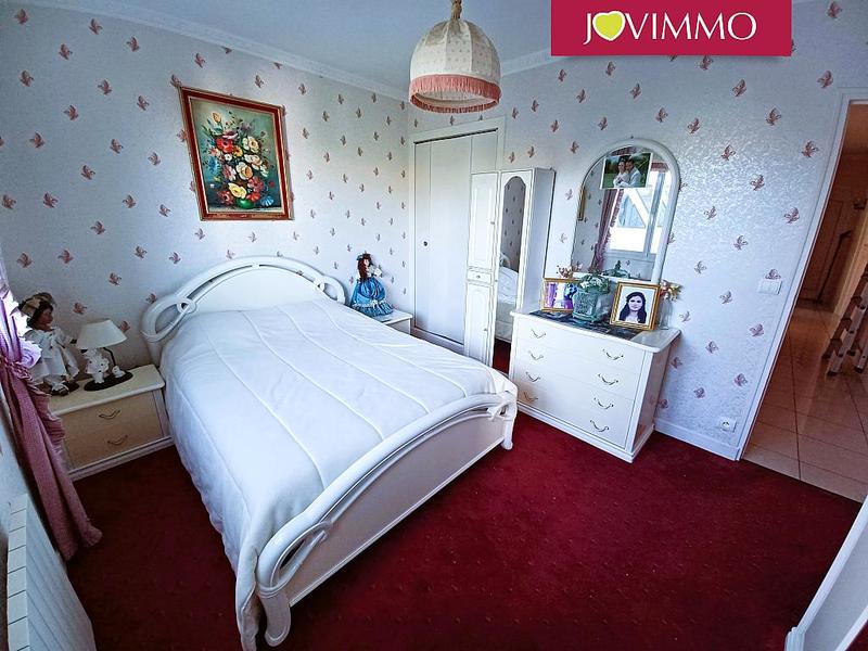 Maison - 210 m² - 9 pièces