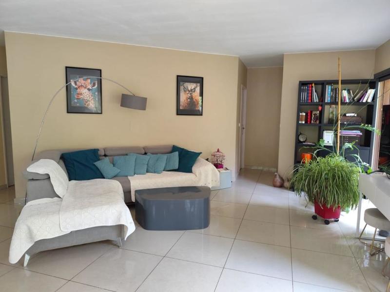 Propriété - 180 m² - 4 pièces