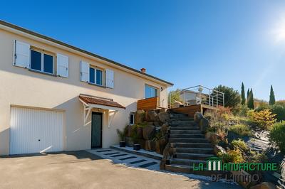 Maison - 145 m² - 5 pièces