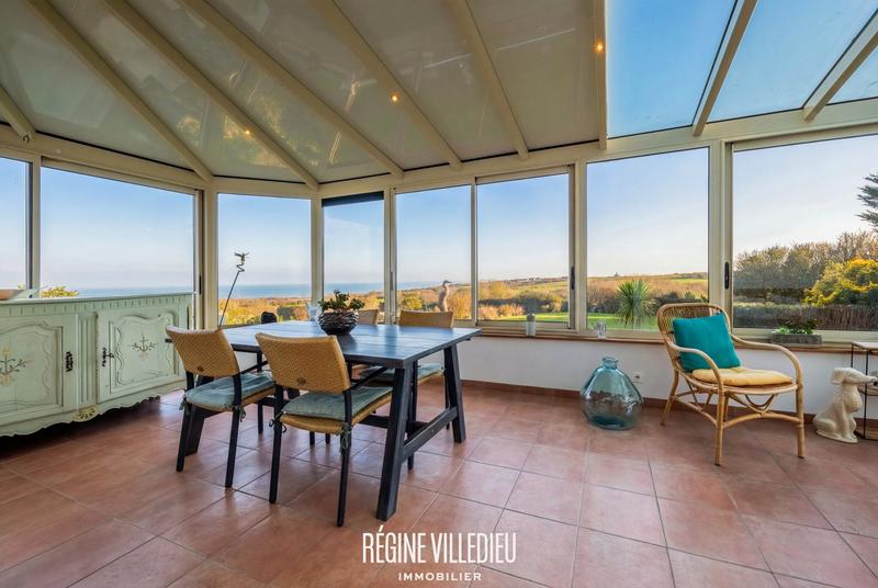 Maison - 159 m² - 6 pièces