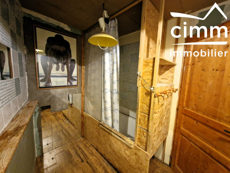 Maison - 217 m² - 7 pièces