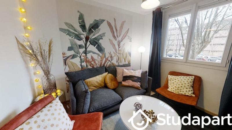 Chambre - 11 m² - 1 pièce