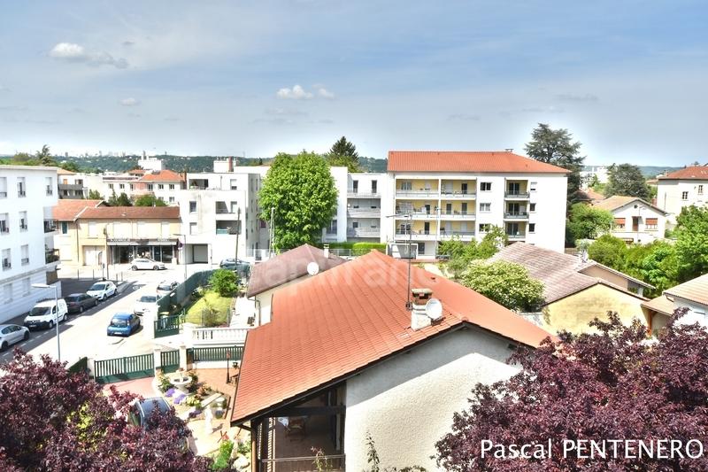 Appartement - 80 m² - 4 pièces