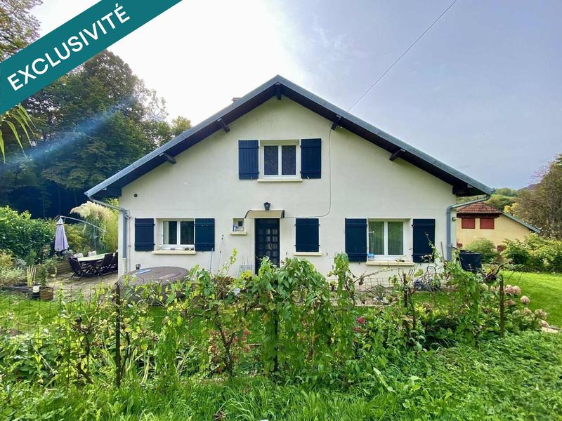 Maison - 121 m² - 8 pièces