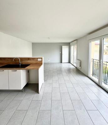 Maison - 93 m² - 4 pièces