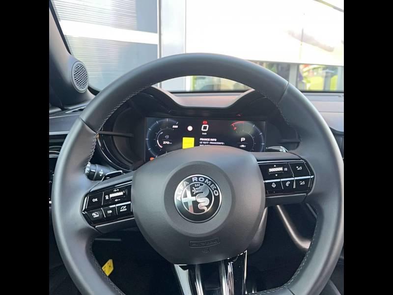 Alfa Romeo Junior 1.2 Ibrida 145 ch eDCT6 Q4 Premium