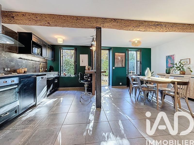 Maison - 180 m² - 9 pièces