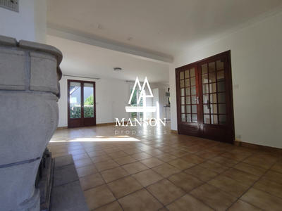 Maison - 124 m² - 8 pièces