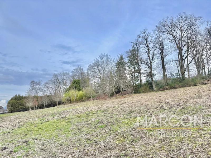 Terrain constructible - 1 516 m²