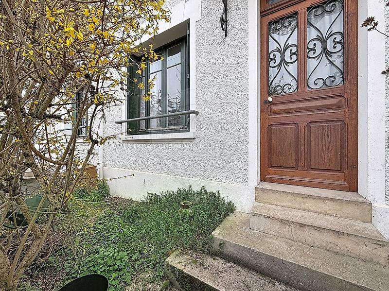 Maison - 184 m² - 7 pièces