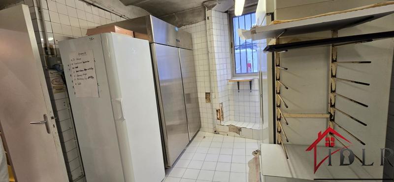 Fonds de commerce - Local commercial - 200 m²