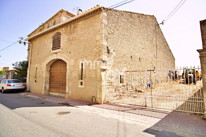 Maison - 201 m² - 6 pièces