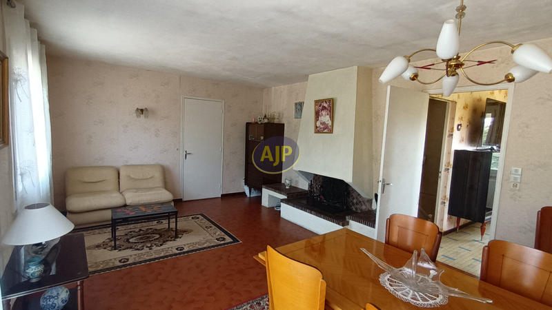 Maison - 217 m² - 7 pièces