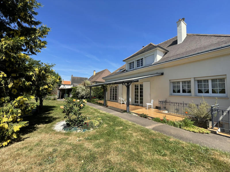 Maison - 226 m² - 9 pièces