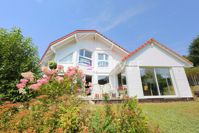 Maison - 169 m² - 6 pièces