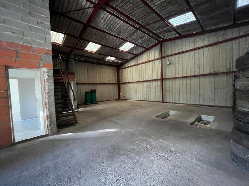 Entrepôt - 130 m²