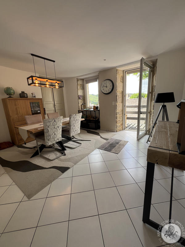 Maison - 121 m² - 5 pièces