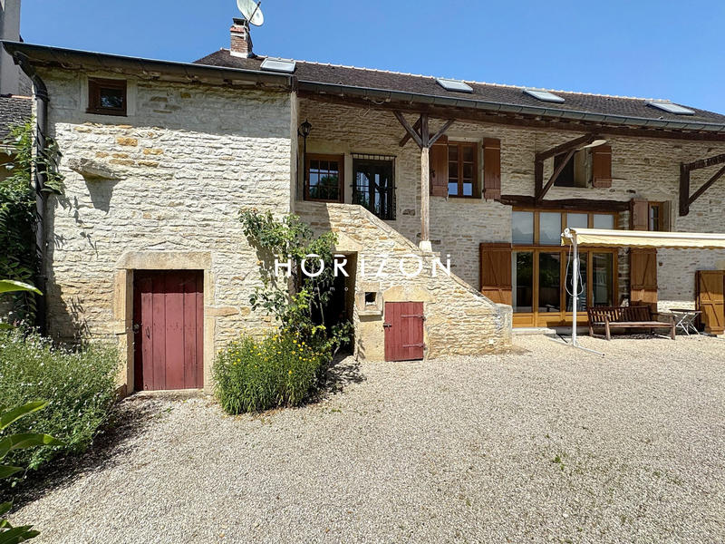 Maison ancienne - 167 m² - 8 pièces