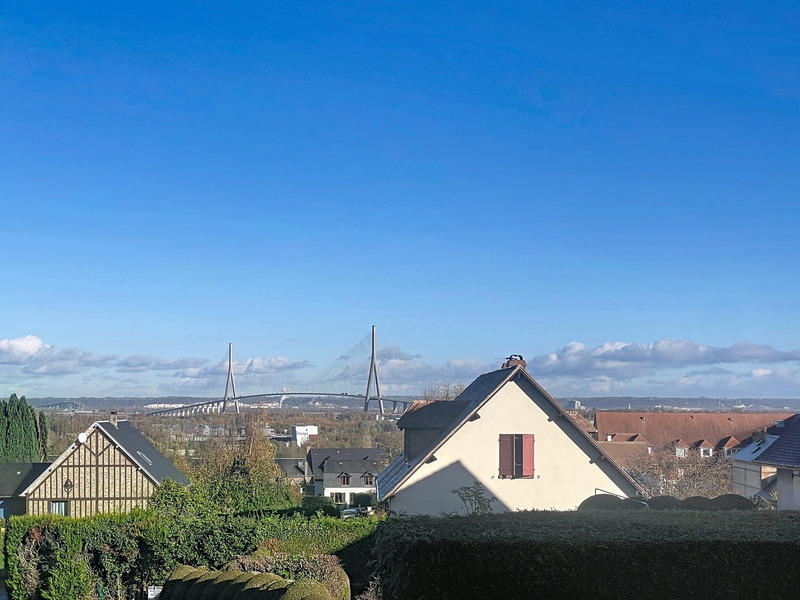 Maison - 97 m² - 7 pièces