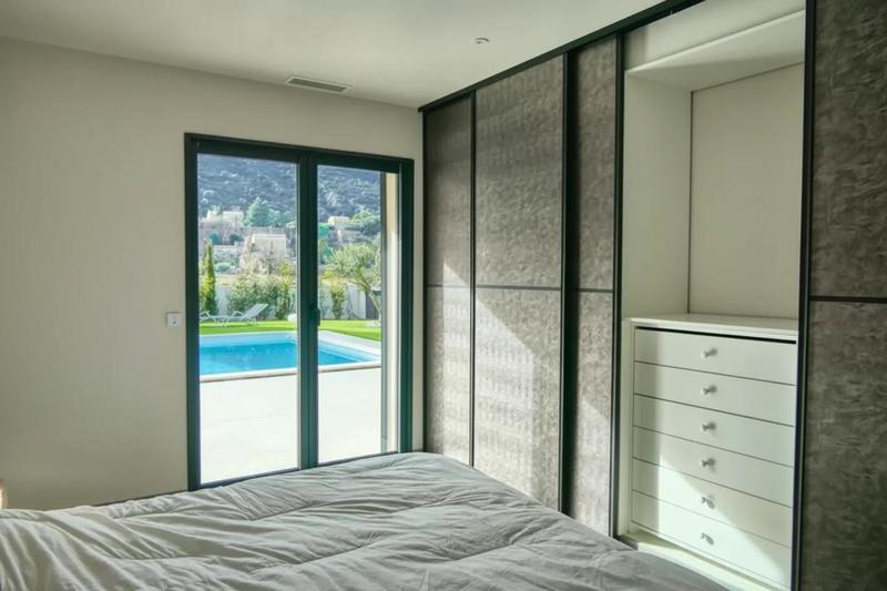 Maison - 200 m² - 7 pièces