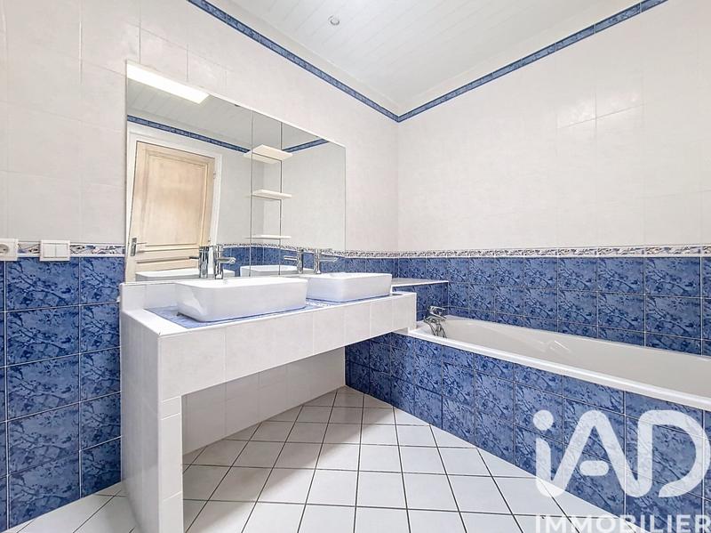 Maison - 167 m² - 6 pièces