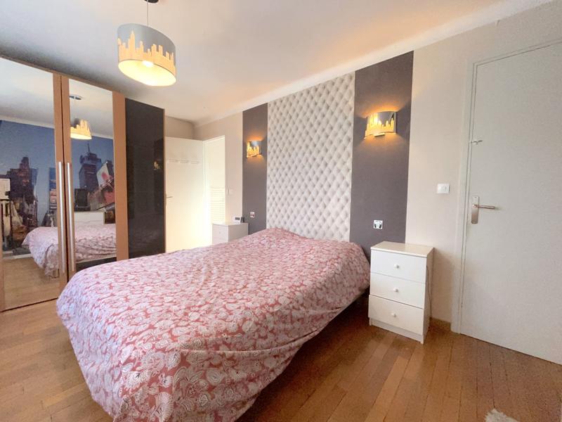 Maison - 184 m² - 8 pièces