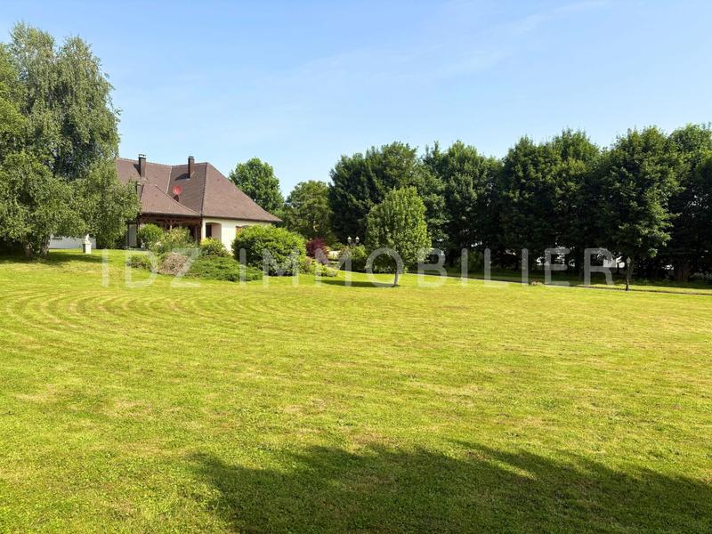 Maison - 201 m² - 7 pièces