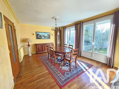 Maison - 104 m² - 4 pièces