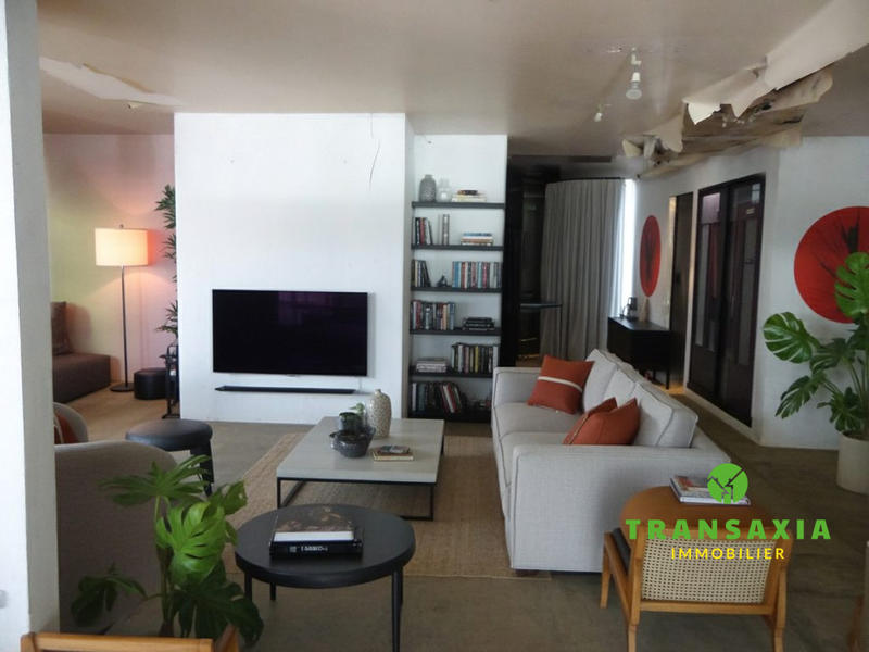 Maison contemporaine - 665 m² - 25 pièces